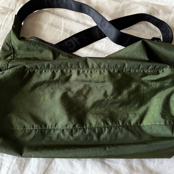 NWOT Baggu Large Nylon Crescent Bag - Bay Laurel - Picture 2 of 7